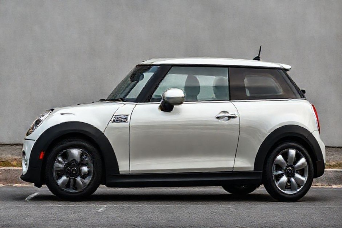 MINI Hatch 3 puertas 2022 Automático Diesel | Estilo y Eficiencia | Girona